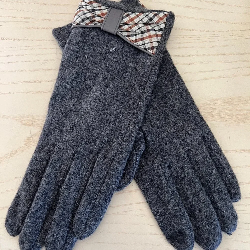 🖤 Gray Elegant Ladies Gloves With Plaid Bow Touch Screen Smart NWT